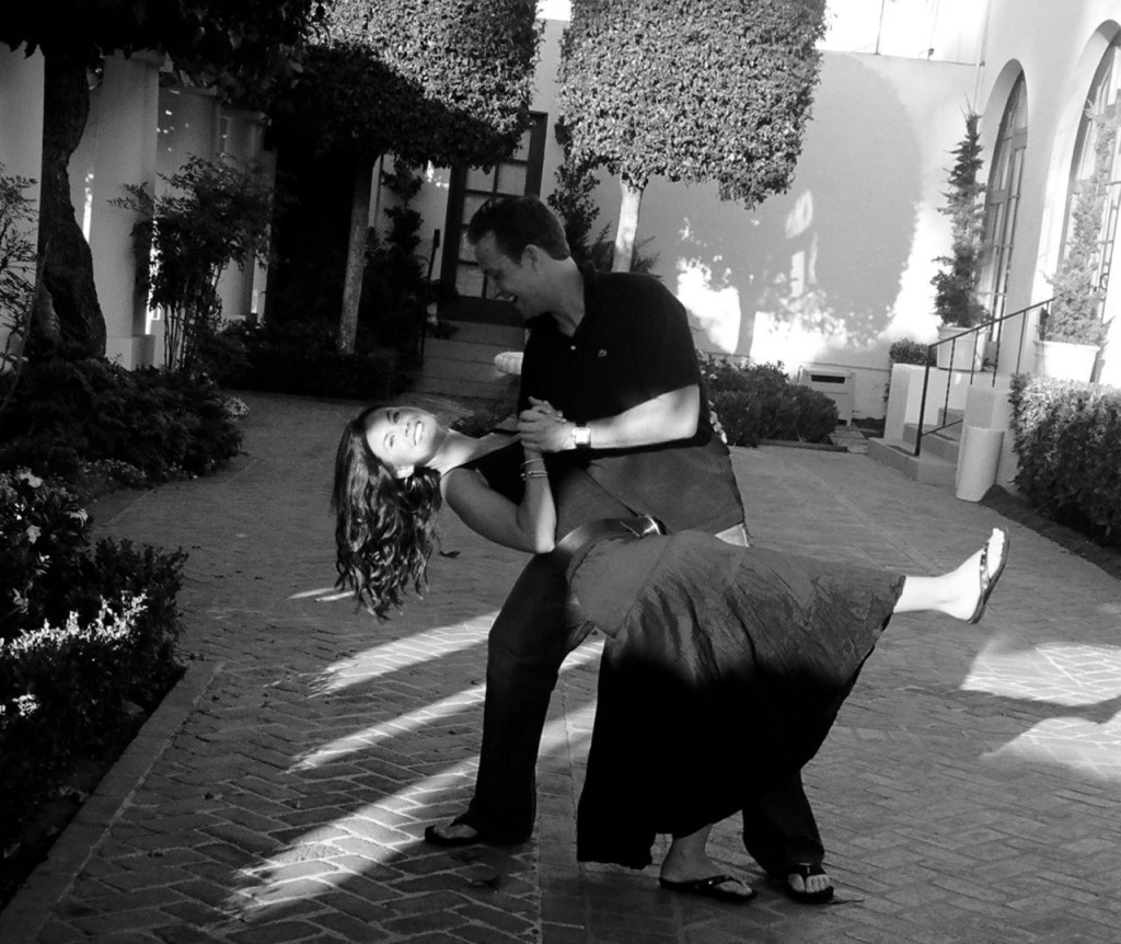 FreeImages_LoveDance-1024×862